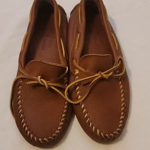 Minnetonka men’s genuine leather driving moccasins size 9